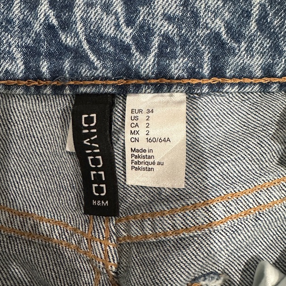 H&M straight high rise jeans - Picture 3 of 3